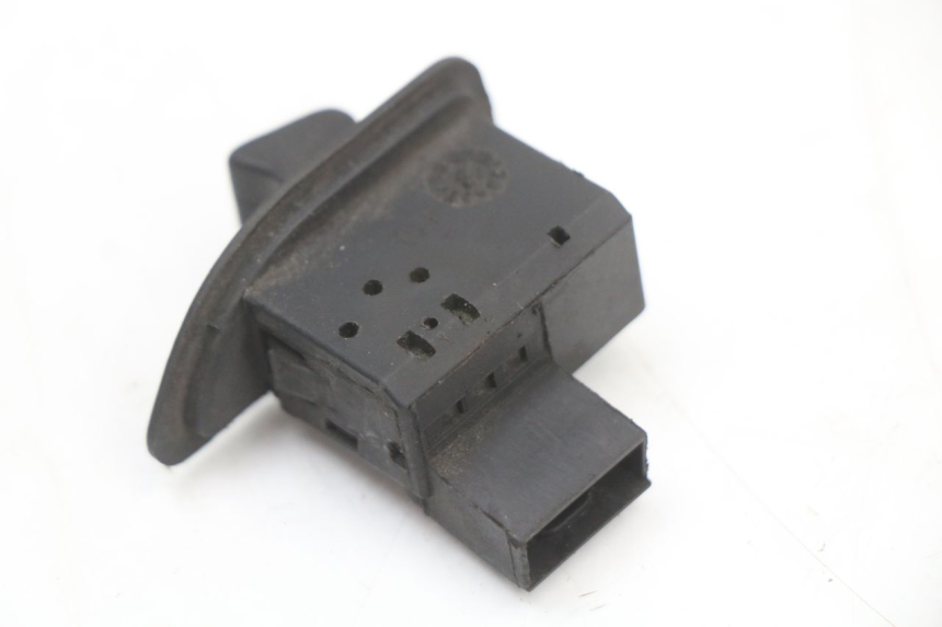 photo de COMMODO CLIGNOTANT PIAGGIO ZIP 2T 50 (2009 - 2019) - Autre angle de vue