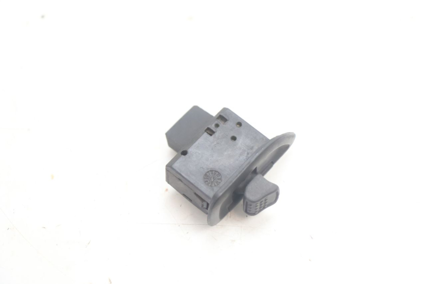 photo de COMMODO CLIGNOTANT PIAGGIO ZIP 4T 50 (2006 - 2017) - Vue principale