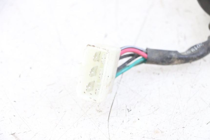 photo de COMMODO COUPE CONTACT SYM CROX 4T 50 (2016 - 2023) - Gros plan technique