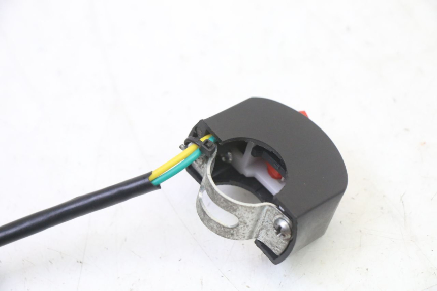 photo de COMMODO COUPE CONTACT LONCIN DIRT BIKE 125 - Autre angle de vue