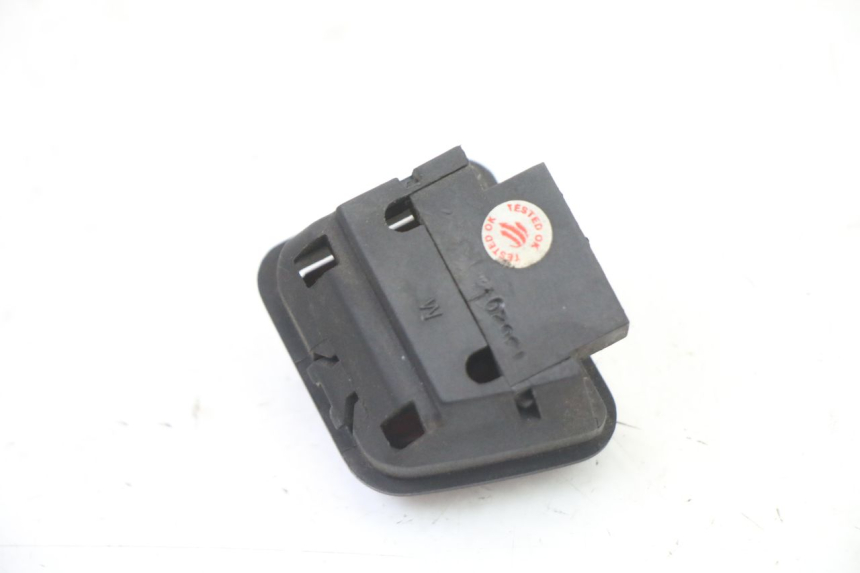 photo de COMMODO COUPE CONTACT PIAGGIO MP3 500 (2011 - 2015) - Autre angle de vue