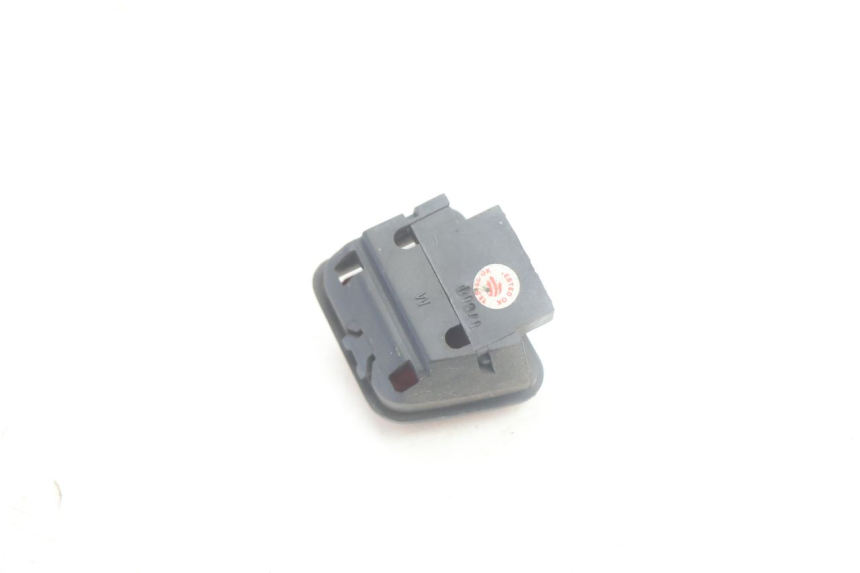 photo de COMMODO COUPE CONTACT PIAGGIO MP3 500 (2016 - 2018) - Autre angle de vue