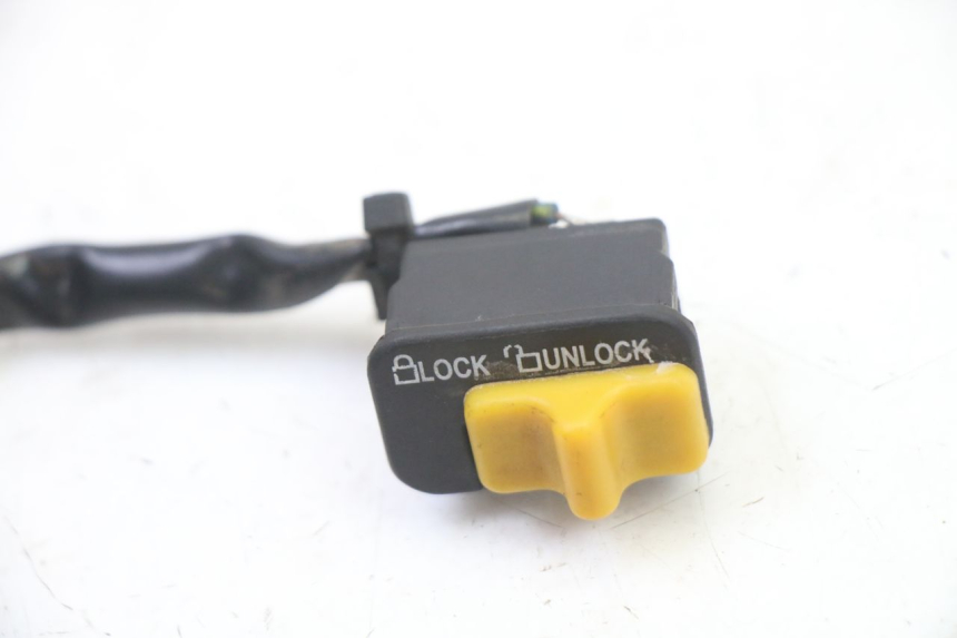 photo de COMMODO COUPE CONTACT SYM ORBIT 2 4T 50 (2008 - 2017) - Détail de la pièce