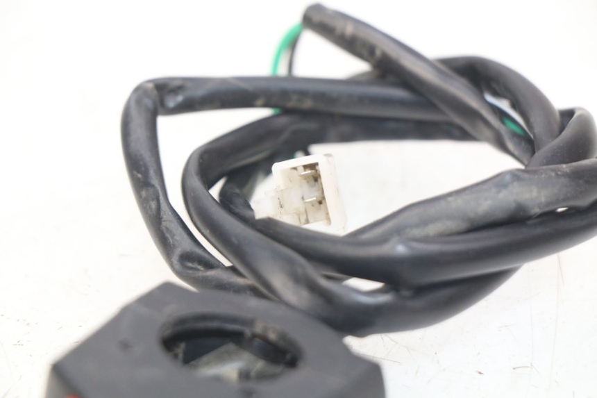 photo de COMMODO COUPE CONTACT APOLLO RFZ 125 - Autre angle de vue