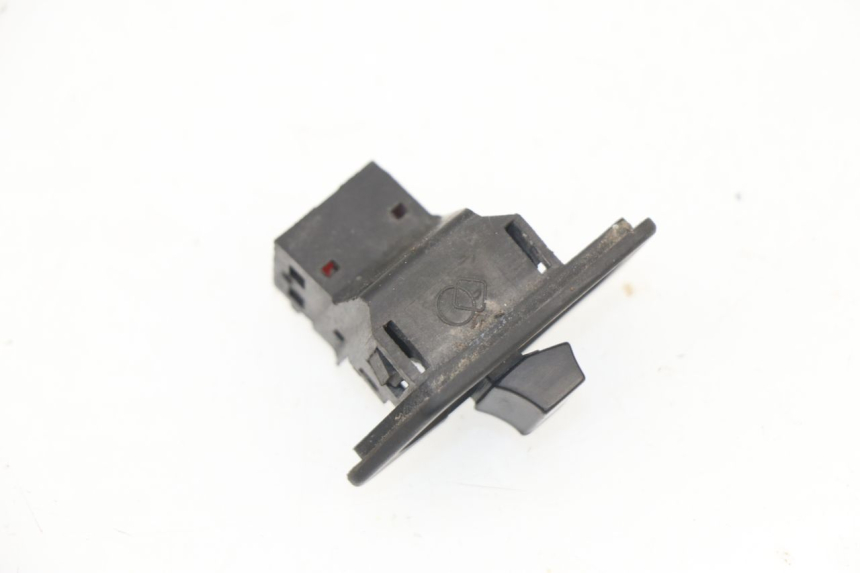 photo de COMMODO COUPE CONTACT PEUGEOT SUM UP 125 (2008 - 2013) - Zoom état d’usage