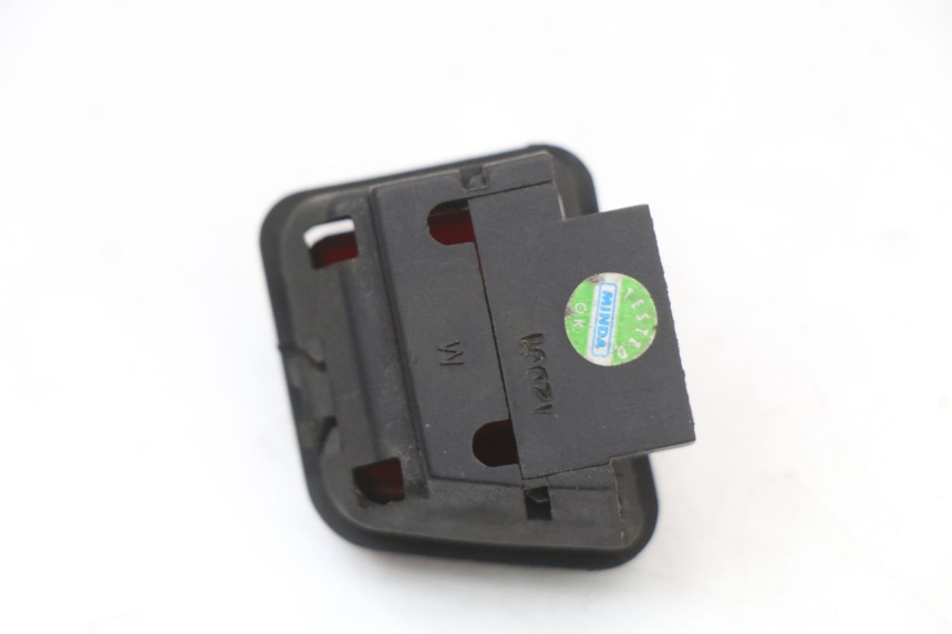 photo de COMMODO COUPE CONTACT PIAGGIO X9 125 (2000 - 2003) - Autre angle de vue