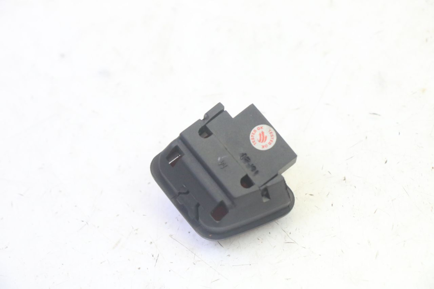 photo de COMMODO COUPE CONTACT PIAGGIO XEVO - X EVO 125 (2007 - 2017) - Autre angle de vue