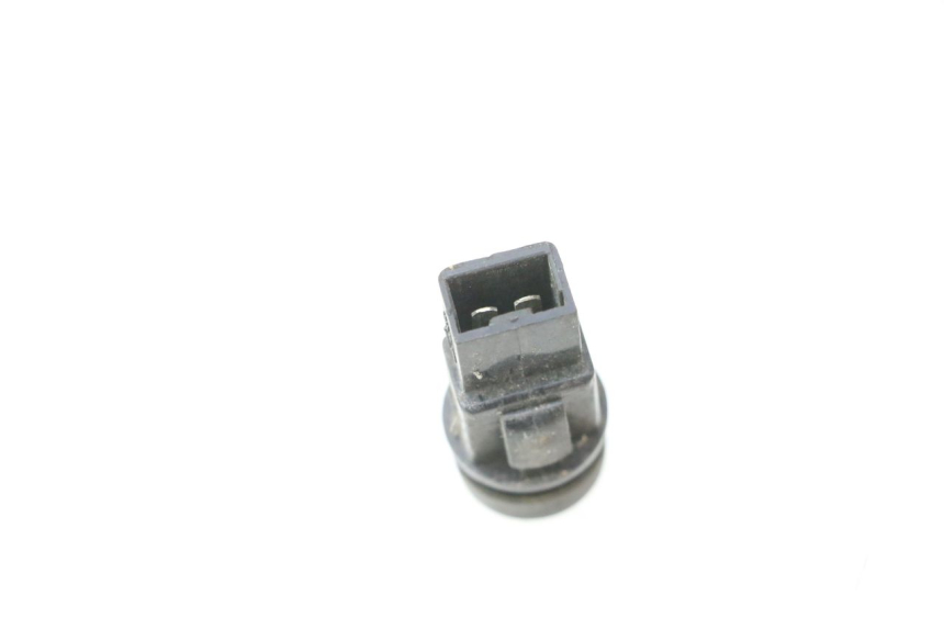photo de COMMODO DEMARREUR PIAGGIO FLY 2T 50 (2004 - 2017) - Autre angle de vue
