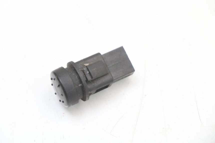 photo de COMMODO DEMARREUR PIAGGIO FLY 4T 50 (2004 - 2010) - Détail de la pièce