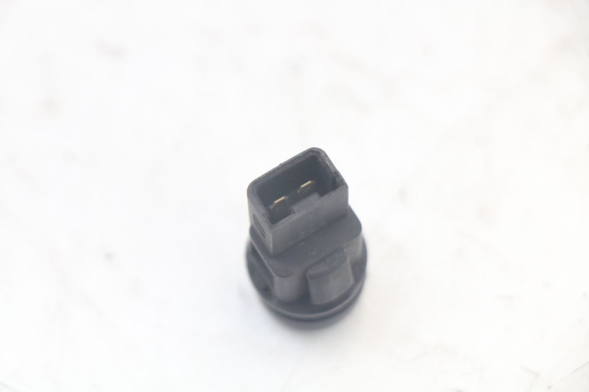 photo de COMMODO DEMARREUR PIAGGIO LIBERTY 125 (2009 - 2013) - Autre angle de vue