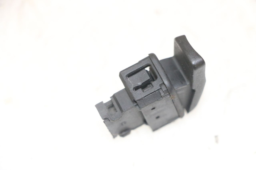 photo de COMMODO DEMARREUR PIAGGIO NEW TYPHOON 50 (2018 - 2021) - Détail de la pièce