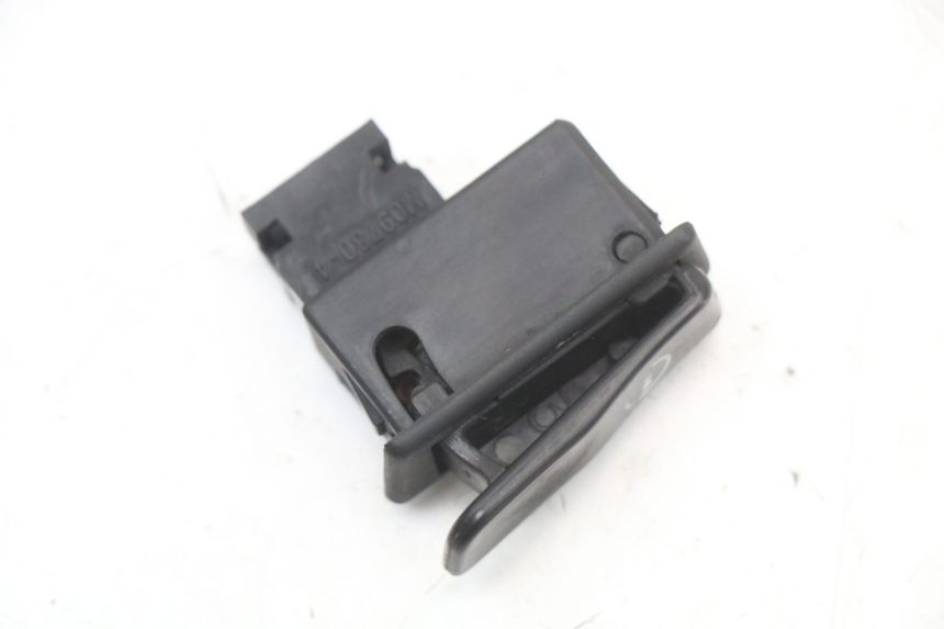 photo de COMMODO DEMARREUR SYM ORBIT 50 (2008 - 2010) - Autre angle de vue