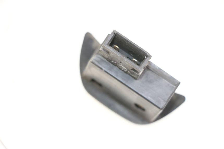 photo de COMMODO DEMARREUR PEUGEOT BELVILLE 125 (2017 - 2021) - Zoom état d’usage