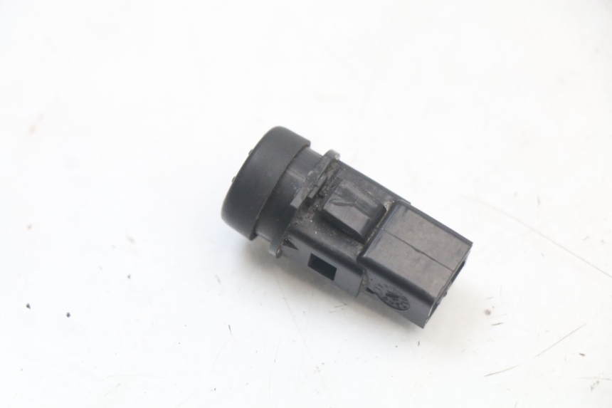 photo de COMMODO DEMARREUR APRILIA SR MOTARD 50 (2012 - 2018) - Zoom état d’usage