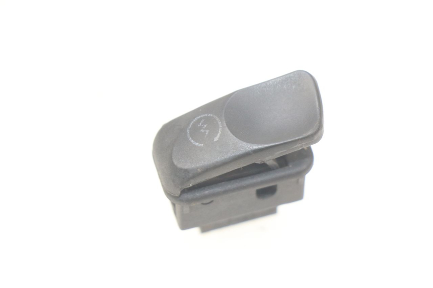 photo de COMMODO DEMARREUR PIAGGIO X7 125 (2007 - 2013) - Vue principale