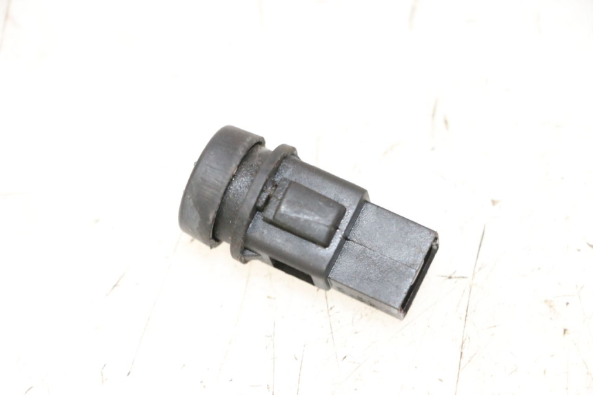 photo de COMMODO DEMARREUR PIAGGIO XEVO - X EVO 125 (2007 - 2017) - Zoom état d’usage