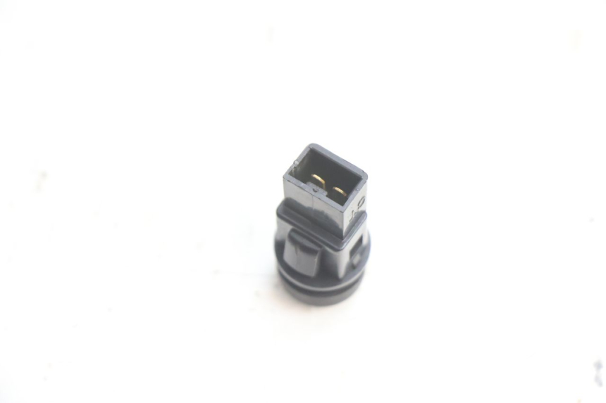 photo de COMMODO DEMARREUR PIAGGIO ZIP 2T 50 (2009 - 2019) - Autre angle de vue