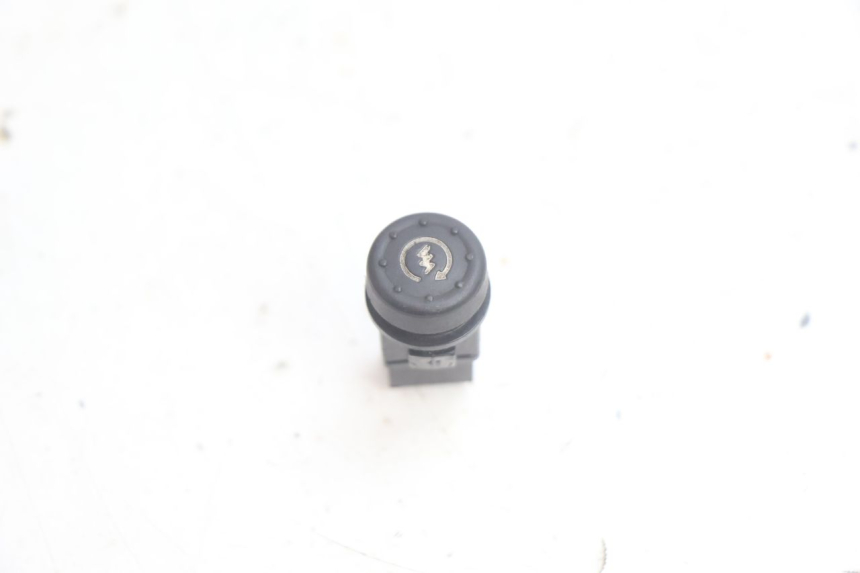 photo de COMMODO DEMARREUR PIAGGIO ZIP IGET 4T 50 (2021 - 2023) - Vue principale