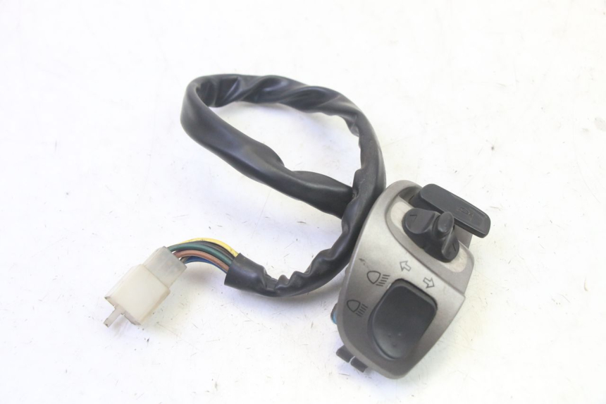 photo de COMMODO DROIT QUADRO 4 4D 350 (2015 - 2018) - Autre angle de vue