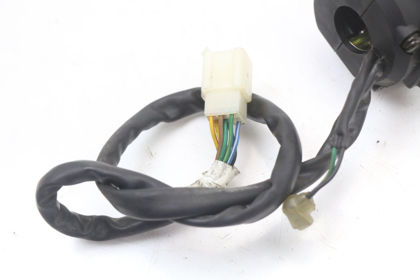 photo de COMMODO DROIT DAELIM A-FOUR 2T 50 (2005 - 2012) - Points de fixation