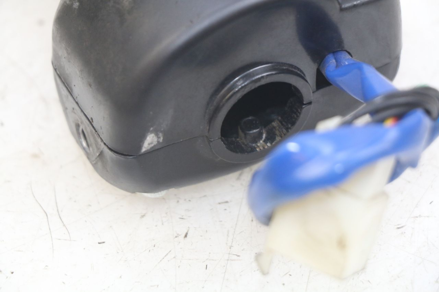 photo de COMMODO DROIT KYMCO AGILITY 16+ 4T 50 (2018 - 2023) - Autre angle de vue