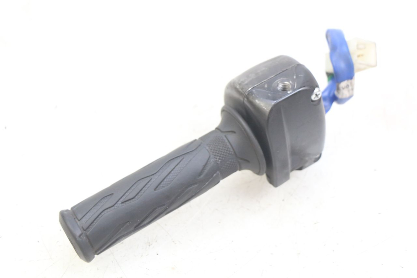 photo de COMMODO DROIT KYMCO AGILITY 16+ 4T 50 (2018 - 2023) - Vue d’ensemble