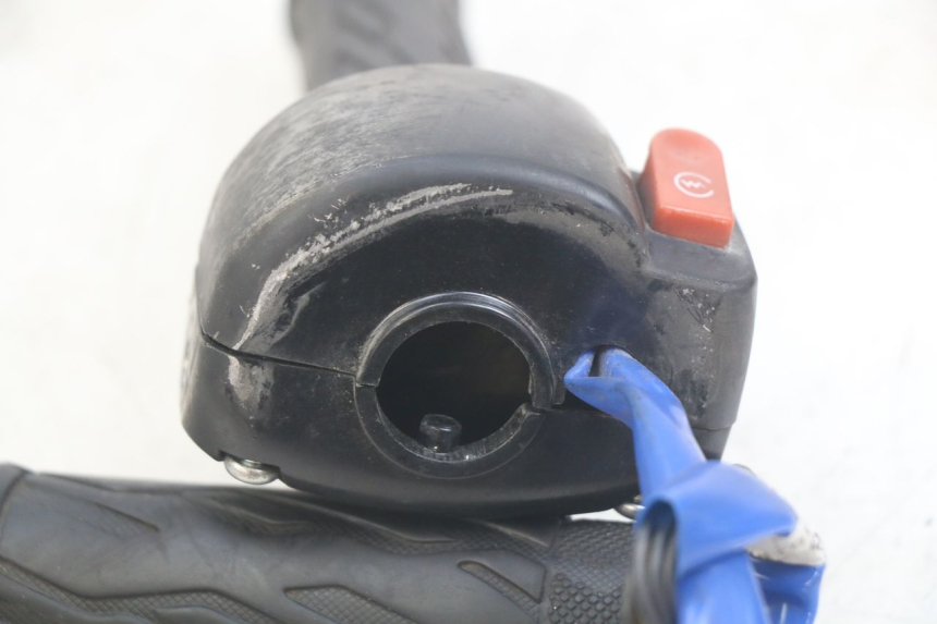 photo de COMMODO DROIT KYMCO AGILITY 16+ 4T 50 (2018 - 2023) - Autre angle de vue