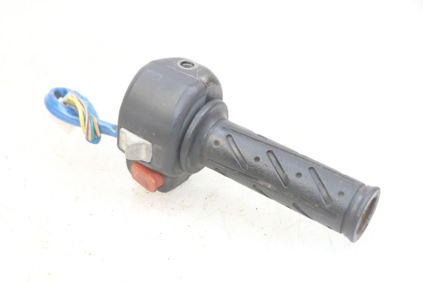 photo de COMMODO DROIT KYMCO AGILITY 4T 50 (2005 - 2018) - Autre angle de vue