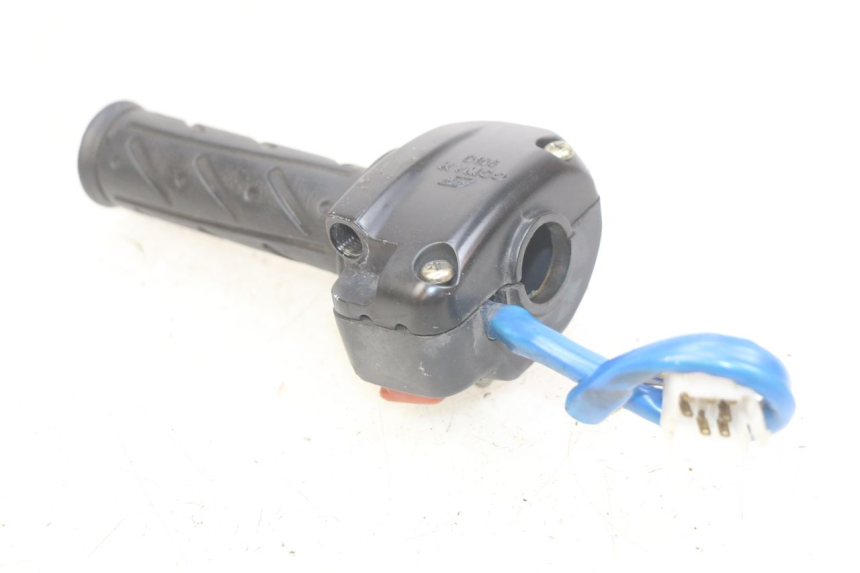 photo de COMMODO DROIT KYMCO AGILITY 4T 50 (2005 - 2018) - Vue d’ensemble