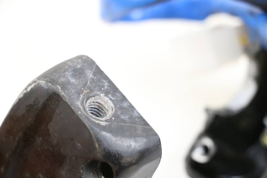 photo de COMMODO DROIT KYMCO AGILITY 4T 50 (2005 - 2018) - Détail de la pièce