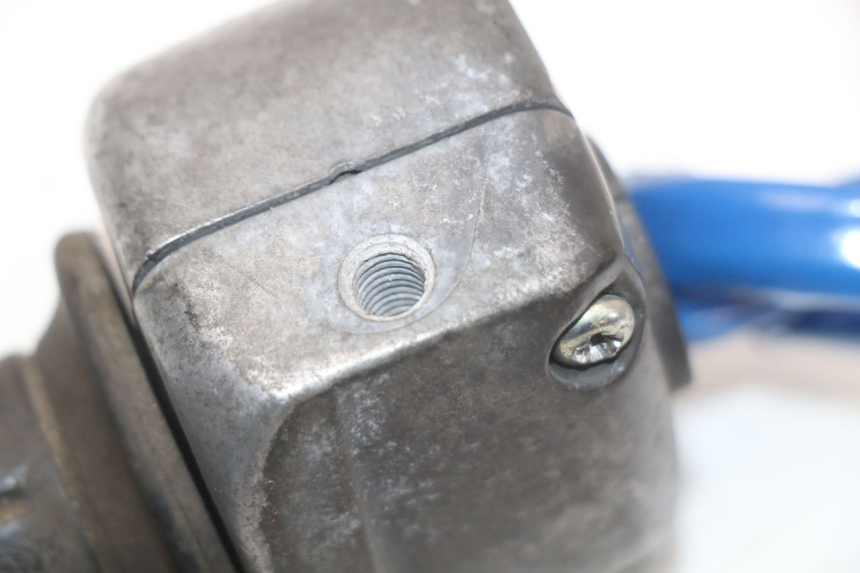 photo de COMMODO DROIT KYMCO AGILITY 4T 50 (2005 - 2018) - Points de fixation