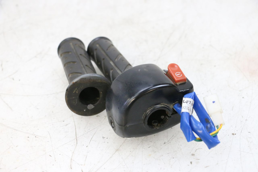 photo de COMMODO DROIT KYMCO AGILITY 4T 50 (2018 - 2022) - Vue d’ensemble