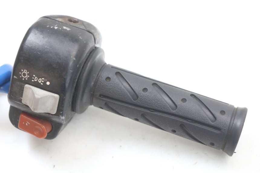 photo de COMMODO DROIT KYMCO AGILITY PREMIUM 50 (2007 - 2010) - Détail de la pièce