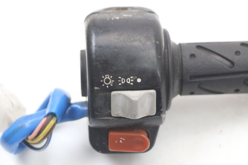 photo de COMMODO DROIT KYMCO AGILITY PREMIUM 50 (2007 - 2010) - Zoom état d’usage