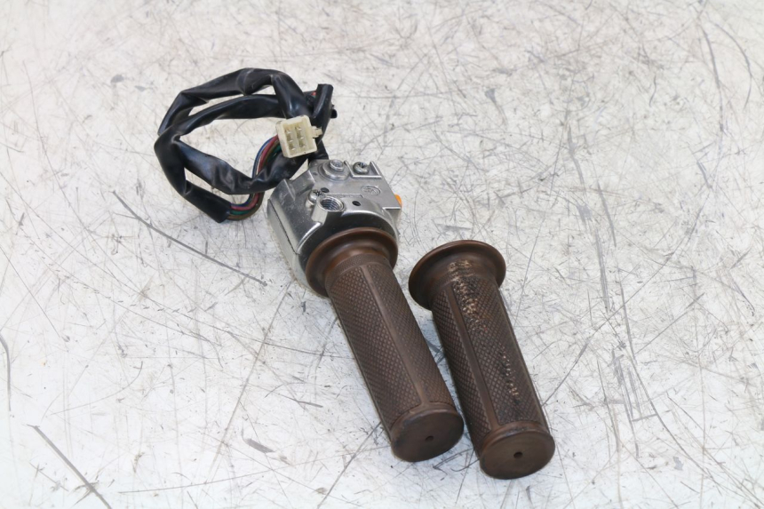 photo de COMMODO DROIT BAOTIAN BT COLLECTOR 50 (2005 - 2013) - Zoom état d’usage