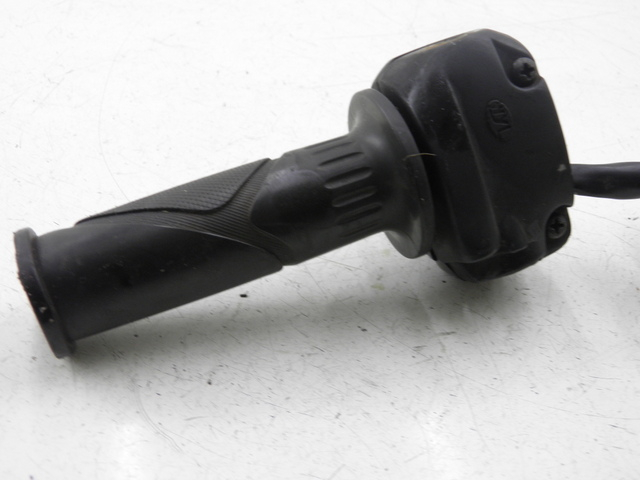 photo de COMMODO DROIT BENZHOU YY50QT31 VINTAGE 50 (2009 - 2012) - Zoom état d’usage