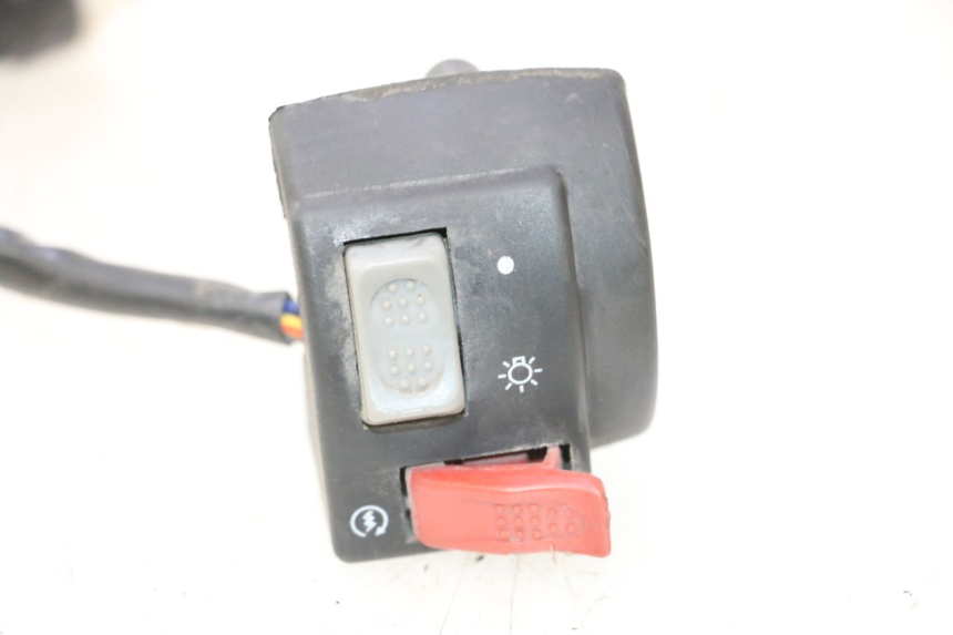 photo de COMMODO DROIT MBK BOOSTER SPIRIT 50 (1999 - 2003) - Vue d’ensemble