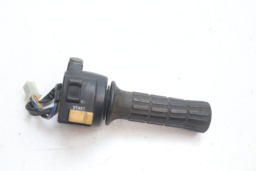 photo de COMMODO DROIT MBK BOOSTER SPIRIT 50 (1996 - 1999) - Vue principale