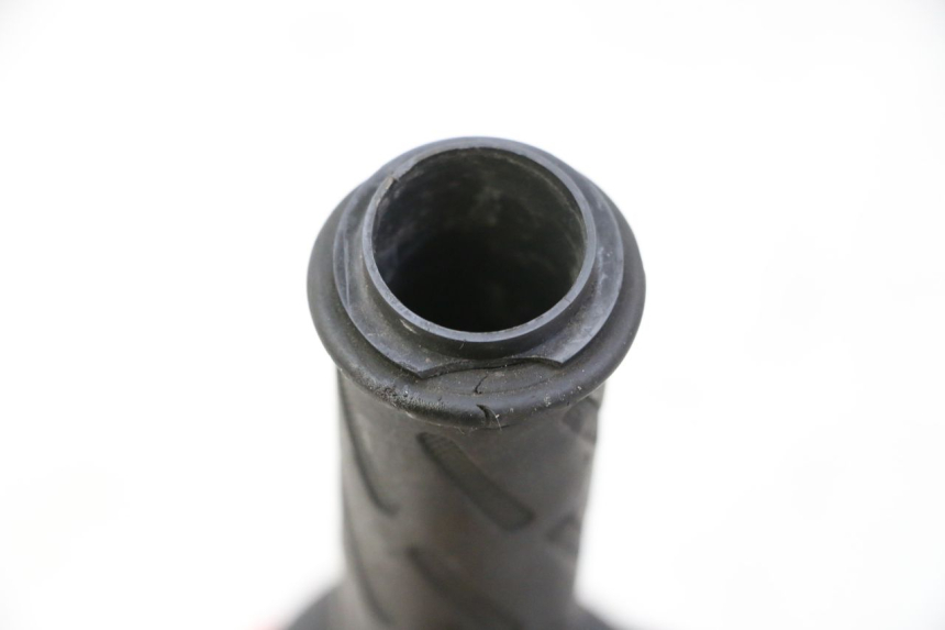 photo de COMMODO DROIT SUZUKI BURGMAN 125 (2007 - 2014) - Détail de la pièce