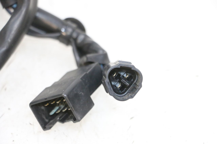 photo de COMMODO DROIT SUZUKI BURGMAN 650 (2013 - 2020) - Marquages et références