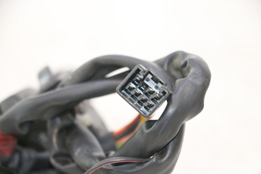 photo de COMMODO DROIT SUZUKI BURGMAN 125 (2007 - 2014) - Points de fixation