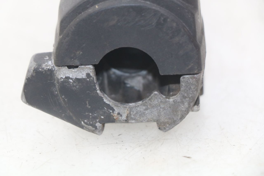 photo de COMMODO DROIT YAMAHA BW'S 50 (1999 - 2003) - Détail de la pièce