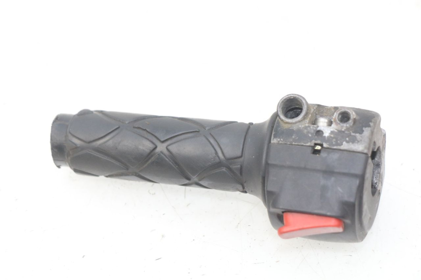 photo de COMMODO DROIT YAMAHA BW'S 50 (1999 - 2003) - Zoom état d’usage