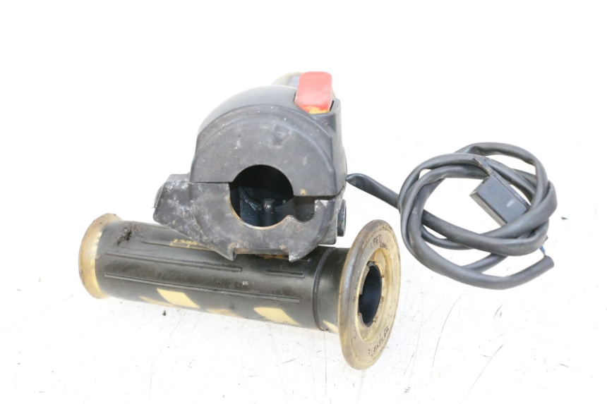 photo de COMMODO DROIT YAMAHA BW'S 50 (2004 - 2017) - Autre angle de vue