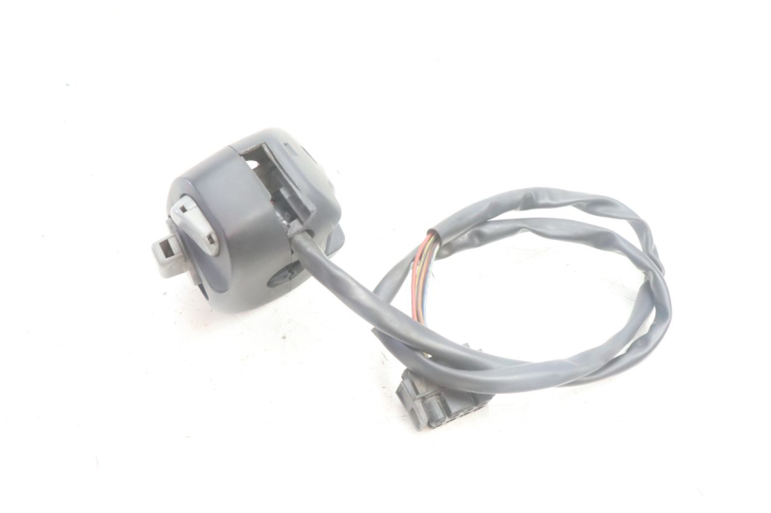 photo de COMMODO DROIT BMW C1 125 (2000 - 2003) - Gros plan technique