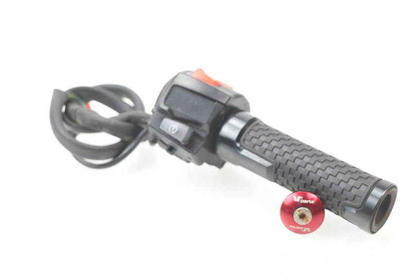 photo de COMMODO DROIT HONDA CBR 929 RR FIREBLADE 900 (2000 - 2001) - Vue principale