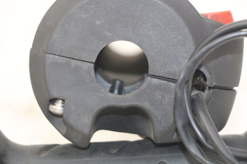 photo de COMMODO DROIT PEUGEOT CITYSTAR 2T 50 (2018 - 2021) - Détail de la pièce