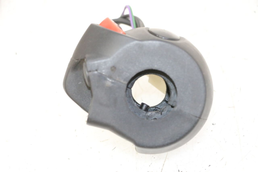 photo de COMMODO DROIT PEUGEOT CITYSTAR 50 (2013 - 2017) - Vue d’ensemble