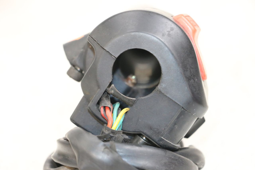 photo de COMMODO DROIT APRILIA CLASSIC 125 (1995 - 2001) - Zoom état d’usage