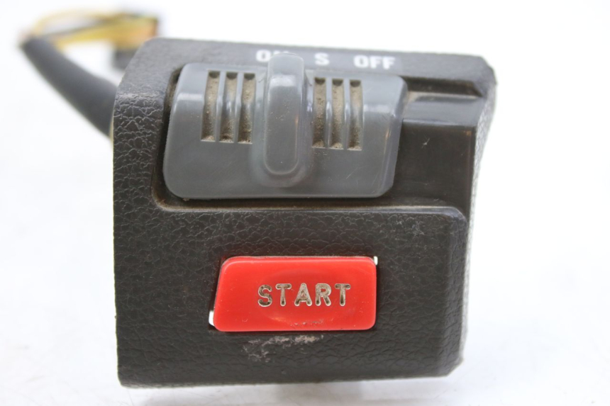 photo de COMMODO DROIT SUZUKI CP 80 (1985 - 1996) - Détail de la pièce